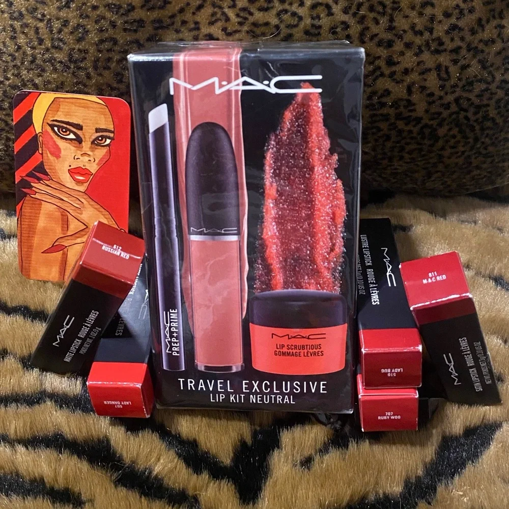 👄M•A•C 💄Reds Exclusive💄Set package👄 - Picture 6 of 6